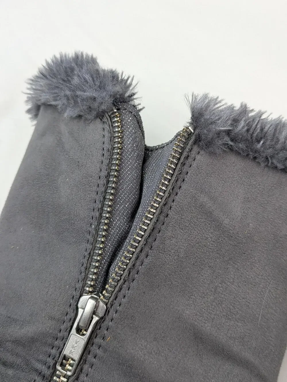 Airwalk Boots Womens Size 9 Gray Faux Suede Fur Lined Side Zip Winter Mid Calf